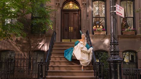 64 Perry Street in NYC: Carrie Bradshaw's Apartment .